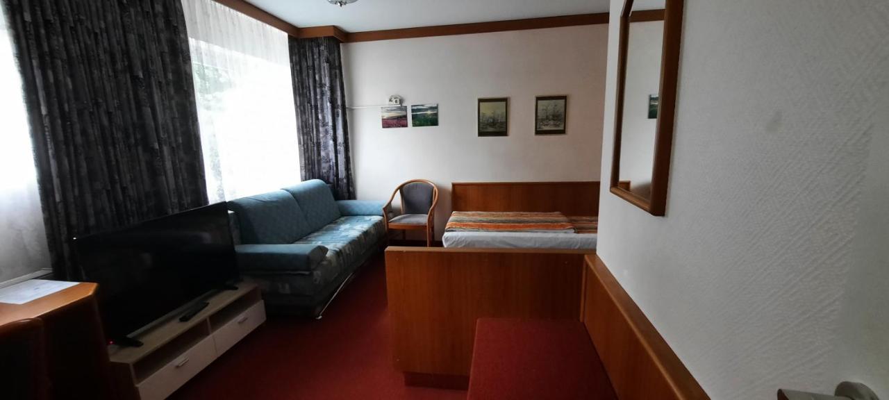 Miles 3* Berlino